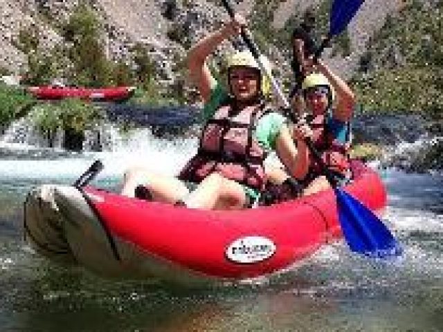 Die paddelfahrt auf dem fluss Zrmanja