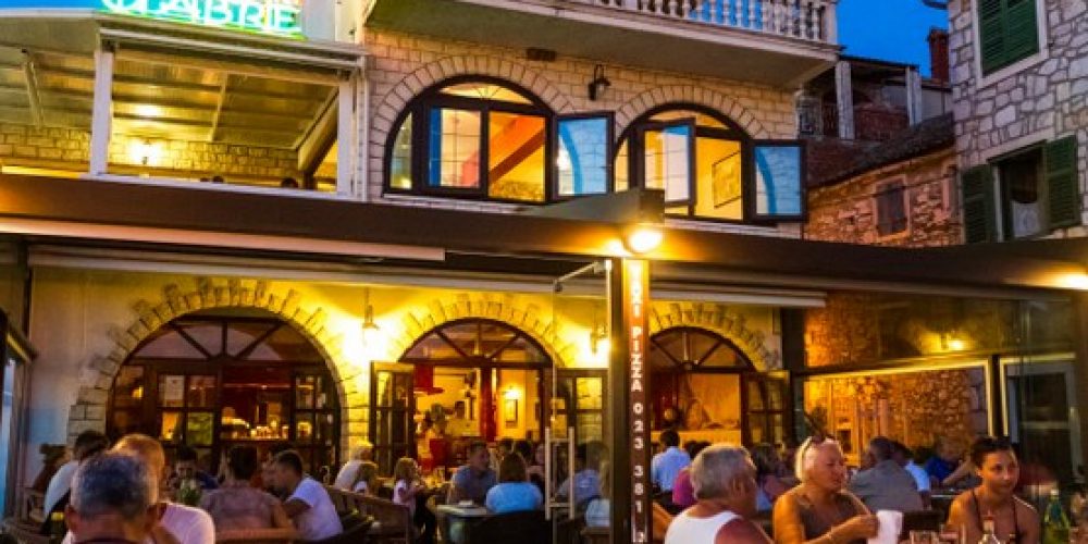 Restaurant-pizzeria & coctail bar Gabre